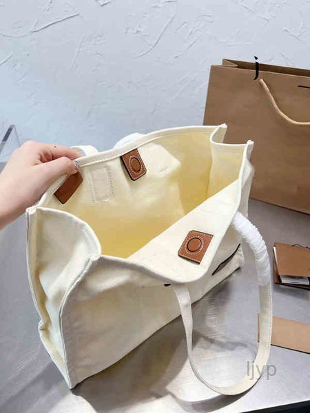 evening bags designer simple white leather canvas bag letter decorative large capacity shoulder crossbody handbag
evening bags designer simple white leather canvas bag letter decorative large capacity shoulder crossbody handbag