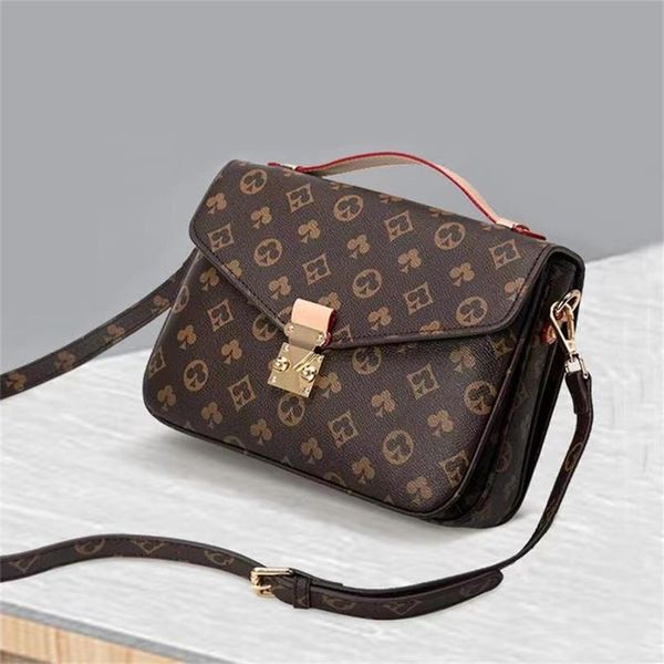 2022 women luxury designers bags handbag womens messenger bag luxurys crossbody shoulders bags, Red;black
2022 women luxury designers bags handbag womens messenger bag luxurys crossbody shoulders bags, Red;black