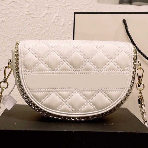 designer totes crossbody 5a crobody bags luxurious mini 20cm badge gold chain flap pu fashion shoulder women hbags lambs leather tote bag
designer totes crossbody 5a crobody bags luxurious mini 20cm badge gold chain flap pu fashion shoulder women hbags lambs leather tote bag