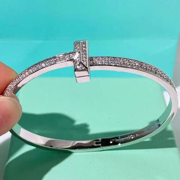 europe bangles designer jewelry love nail bracelets chains america style lady women bangle titanium steel t letter double open diamond brace, Black
europe bangles designer jewelry love nail bracelets chains america style lady women bangle titanium steel t letter double open diamond brace, Black