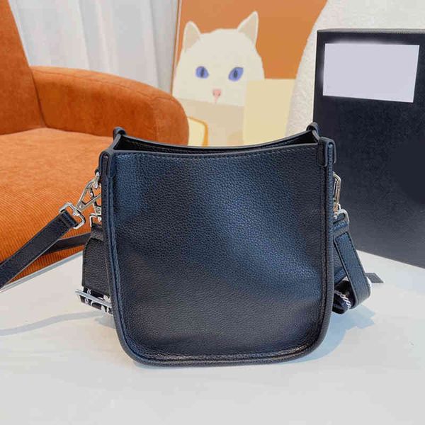 designer luxury women the tote bag fashion versatile handbags shoulder crossbody bags purse telfars totes large capacity saddle wallets 7a 6
designer luxury women the tote bag fashion versatile handbags shoulder crossbody bags purse telfars totes large capacity saddle wallets 7a 6