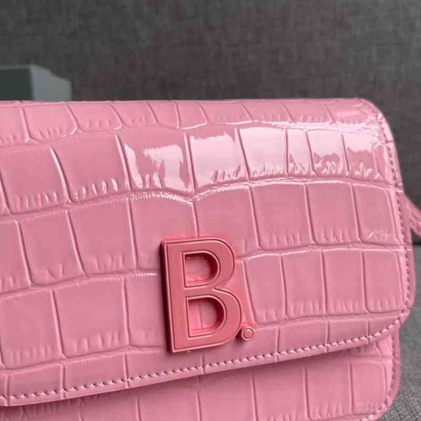 designer balencaigabag handbags luxury net red same xs high version b home letter crocodile hourglass tofu bag
designer balencaigabag handbags luxury net red same xs high version b home letter crocodile hourglass tofu bag