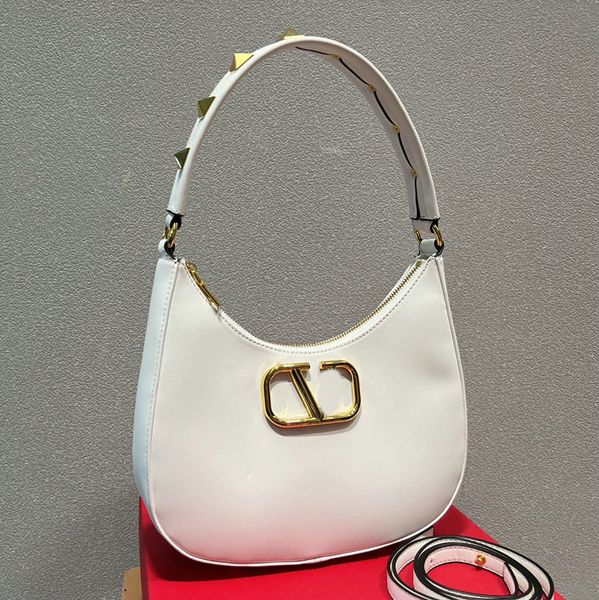 classic tramp armpit shoulder bag fashion genuine leather handbag luxury designer moon shaped middle bag women's cross pastel tote bags
classic tramp armpit shoulder bag fashion genuine leather handbag luxury designer moon shaped middle bag women's cross pastel tote bags