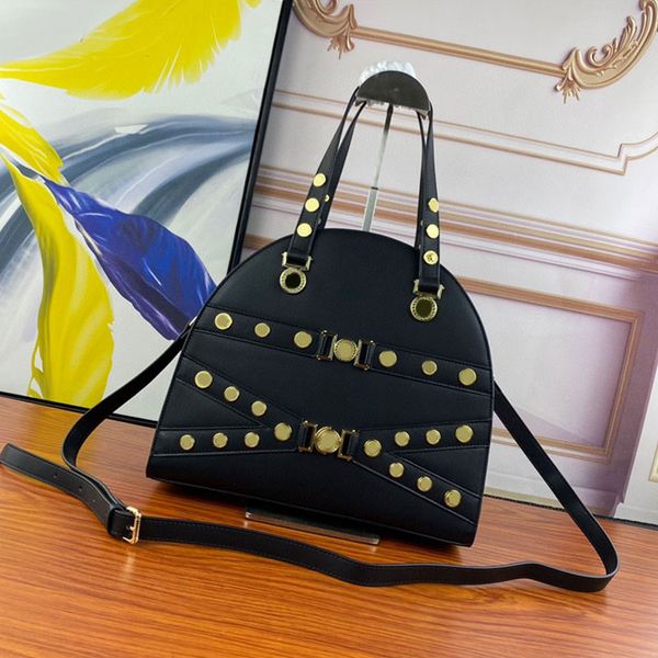 5a quality handbag tote bag women crossbody bags cowhide removable strap badge zipper closure inside fashion letters solid color handbags pu
5a quality handbag tote bag women crossbody bags cowhide removable strap badge zipper closure inside fashion letters solid color handbags pu