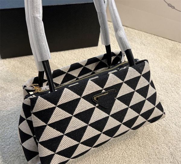 designer beach bag pra da pra handbags totes women triangle pattern splicing canvas ladies s fashion luxurys shoulder crossbody underarm wal
designer beach bag pra da pra handbags totes women triangle pattern splicing canvas ladies s fashion luxurys shoulder crossbody underarm wal