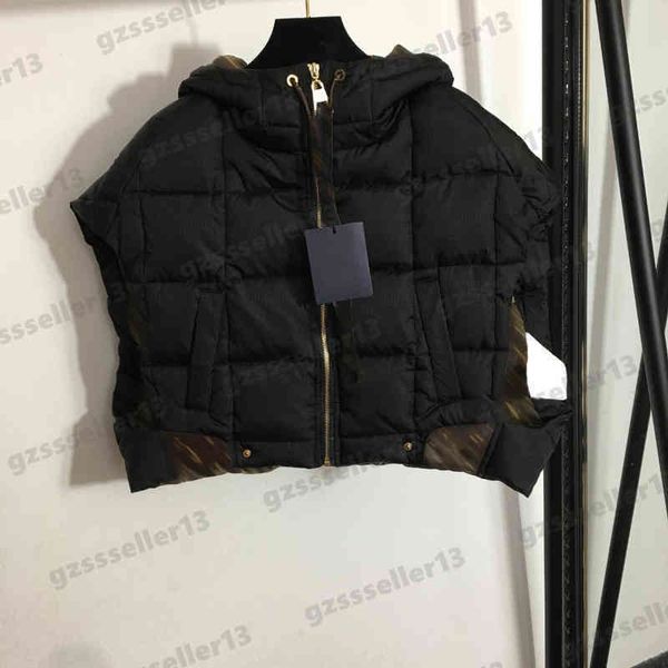 womens vest designer down jackets lining classic logo print puffer coat luxury sleeveless autumn and winter fashion thickening vest jacket 4, Black;white
womens vest designer down jackets lining classic logo print puffer coat luxury sleeveless autumn and winter fashion thickening vest jacket 4, Black;white