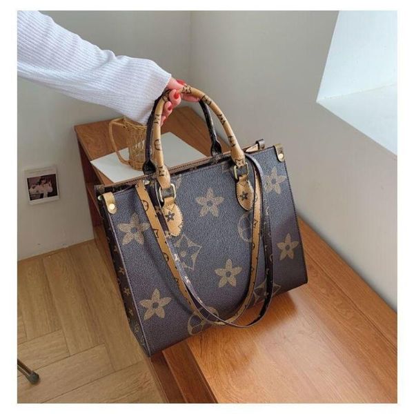 on the go onthego tote women luxurys designers crossbody bags womens handbags purse bag ladies casual pvc leather shoulder frame
on the go onthego tote women luxurys designers crossbody bags womens handbags purse bag ladies casual pvc leather shoulder frame