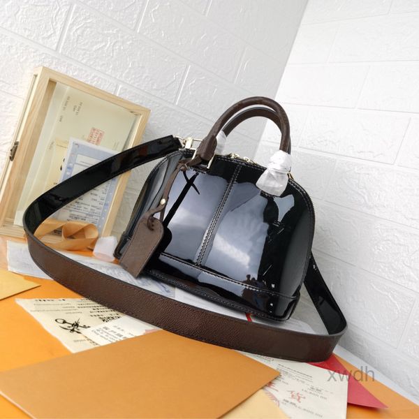 evening bags handbag women tote miroir shell bag fashion crossbody bags painted cowhide leather letter printing detachable belt m54785multi
evening bags handbag women tote miroir shell bag fashion crossbody bags painted cowhide leather letter printing detachable belt m54785multi