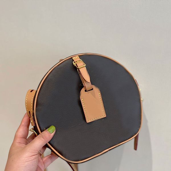 round cakes bag crossbody shoulder bags women handbags genuine leather pouch handbag purse lady old flower fashion letters adjustable straps
round cakes bag crossbody shoulder bags women handbags genuine leather pouch handbag purse lady old flower fashion letters adjustable straps
