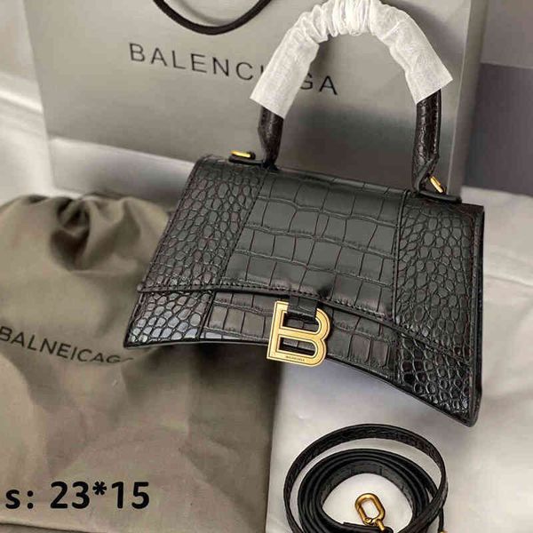 balencigas bags hourglass correct advanced texture pattern versatile one shoulder messenger fashion girl luxuryss
balencigas bags hourglass correct advanced texture pattern versatile one shoulder messenger fashion girl luxuryss