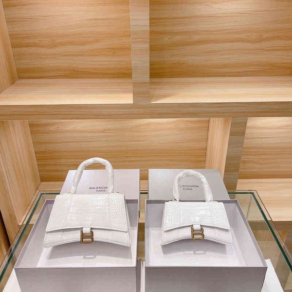 balencigas bags hourglass correct alligator pattern white bag with large 23 15 and small 20 12 handle
balencigas bags hourglass correct alligator pattern white bag with large 23 15 and small 20 12 handle