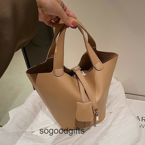 women's designer bags picotin lock herme handbags tote bag this year's popular small bags 2022 new women's versatile hand hig
women's designer bags picotin lock herme handbags tote bag this year's popular small bags 2022 new women's versatile hand hig