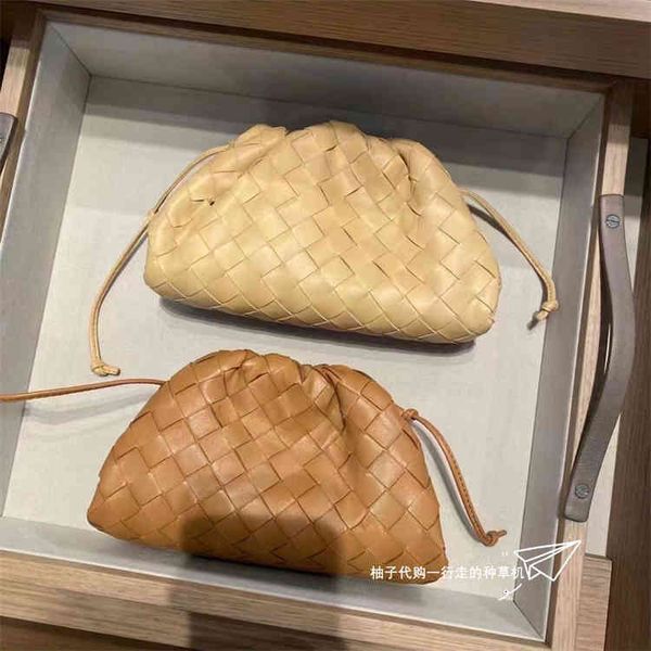 shoulder bag women crossbody bottage venates backpack purse handbags seam leather ladies metal chain classic woven messenger bag luxurys des
shoulder bag women crossbody bottage venates backpack purse handbags seam leather ladies metal chain classic woven messenger bag luxurys des