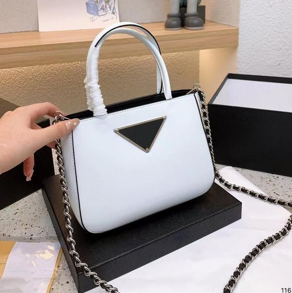 patent shoulder leather designer bags handbag solid color zipper fashion chain crossbody women luxury shopping bag triangle letter messenger
patent shoulder leather designer bags handbag solid color zipper fashion chain crossbody women luxury shopping bag triangle letter messenger