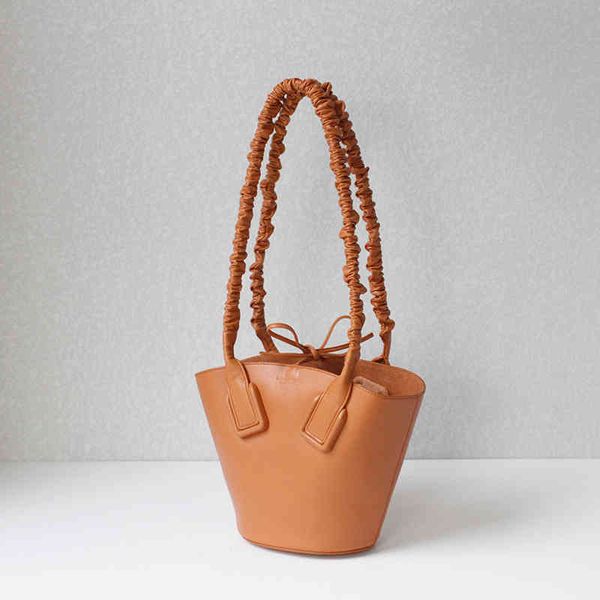 shoulder bag women crossbody bottage venates backpack purse handbags seam leather ladies metal chain classic woven messenger bag luxurys des
shoulder bag women crossbody bottage venates backpack purse handbags seam leather ladies metal chain classic woven messenger bag luxurys des