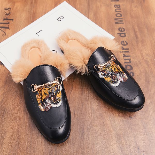 Fashion Half Drag Men Shoes Winter Plus Fluffy PU Metal Buckle Embroidery Slip-on Baotou Open Heel Comfortable Casual Daily AD196, Black patent leather
Fashion Half Drag Men Shoes Winter Plus Fluffy PU Metal Buckle Embroidery Slip-on Baotou Open Heel Comfortable Casual Daily AD196, Black patent leather
