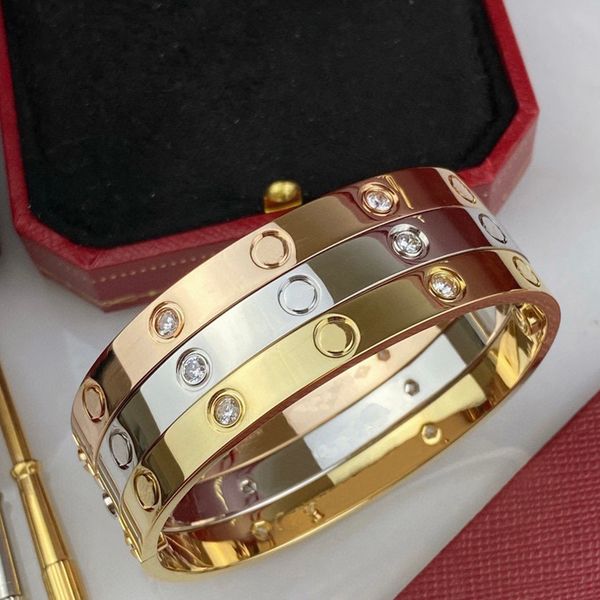 luxurys designers bracelets waterproof bangle titanium steel buckle bracelet for women fashion classic and versatile light luxury niche hand, Black
luxurys designers bracelets waterproof bangle titanium steel buckle bracelet for women fashion classic and versatile light luxury niche hand, Black