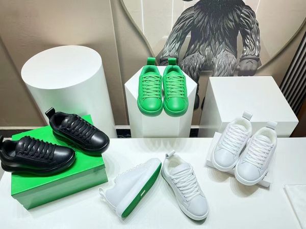 2022 bread shoes for men and women couples inside high casual sports small white shoes, Black
2022 bread shoes for men and women couples inside high casual sports small white shoes, Black