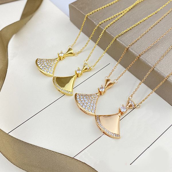 luxury necklace gold necklaces fan-shaped skirt pendant necklace fritillaria studded pendants clavicle chain high-grade design sense chains, Silver
luxury necklace gold necklaces fan-shaped skirt pendant necklace fritillaria studded pendants clavicle chain high-grade design sense chains, Silver