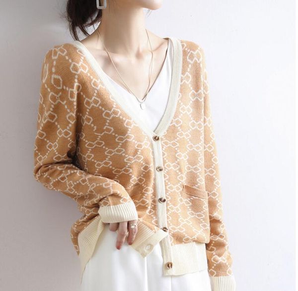 women's sweaters v-neck wool knitted printed cardigan ladies sweaters fashion long sleeve female coat, White;black
women's sweaters v-neck wool knitted printed cardigan ladies sweaters fashion long sleeve female coat, White;black