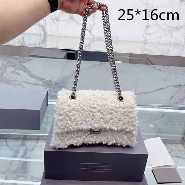 furry hourglass fur bags designer bag luxury shoulder tote bag woman winter warm handbag small purse pochette two chains cute letter 5a
furry hourglass fur bags designer bag luxury shoulder tote bag woman winter warm handbag small purse pochette two chains cute letter 5a