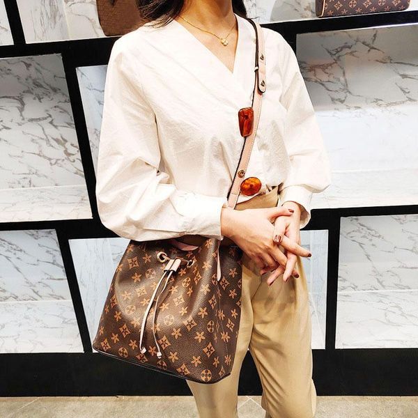 5 colors brown plaid designers sale vintage bucket handbag women bags handbags wallets for leather chain bag crossbody and shoulder
5 colors brown plaid designers sale vintage bucket handbag women bags handbags wallets for leather chain bag crossbody and shoulder