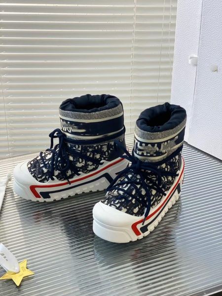 2022 designer boots snow boot shoes women winter luxurys girl classic ankle short print mini fur black womens fashion outdoor size 5-10
2022 designer boots snow boot shoes women winter luxurys girl classic ankle short print mini fur black womens fashion outdoor size 5-10