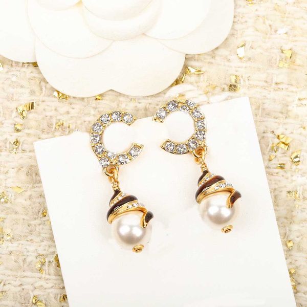 2022 luxury quality charm drop earring with diamond and nature shell beads colors 18k gold plated ps4588, Golden
2022 luxury quality charm drop earring with diamond and nature shell beads colors 18k gold plated ps4588, Golden