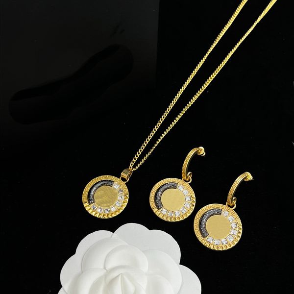 18k gold plated jewelry necklaces bracelet earring rings set greece meander pattern resin banshee medusa head portrait pendant birthday fest, Black
18k gold plated jewelry necklaces bracelet earring rings set greece meander pattern resin banshee medusa head portrait pendant birthday fest, Black