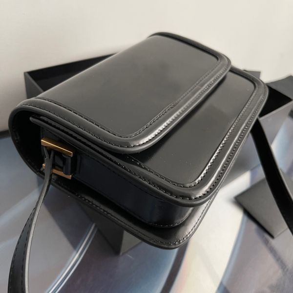 designer box shoulder bags pure color real leather solferino front flap cross body bag letter criss turnbuckle closure design handbags bronz
designer box shoulder bags pure color real leather solferino front flap cross body bag letter criss turnbuckle closure design handbags bronz