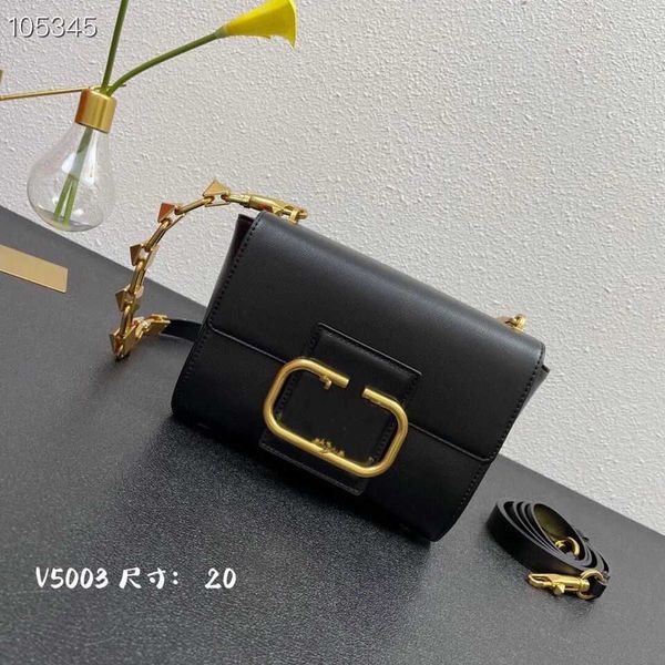 designer bags large v punk chain women's one shoulder diagonal cowhide star net red same leather foreign trade european and american ri
designer bags large v punk chain women's one shoulder diagonal cowhide star net red same leather foreign trade european and american ri