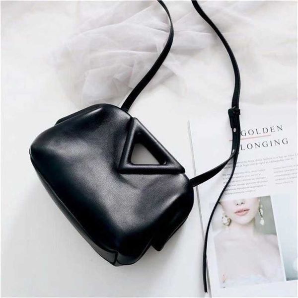designer luxury women bag bottegas handbag fashion inclined shoulder womens bags versatile purses totes large capacity saddle venetas wallet
designer luxury women bag bottegas handbag fashion inclined shoulder womens bags versatile purses totes large capacity saddle venetas wallet
