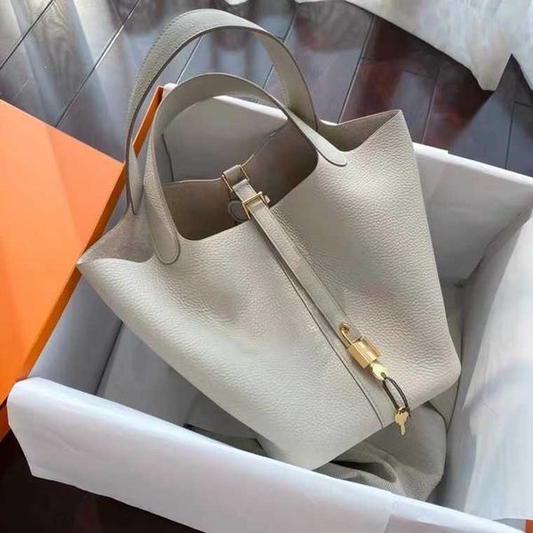 hermed handbag women's designer bags picotin lock herme handbags tote bag 2023 new style vegetable basket bag handbag cowhide bucket ba
hermed handbag women's designer bags picotin lock herme handbags tote bag 2023 new style vegetable basket bag handbag cowhide bucket ba