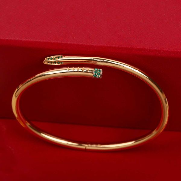 luxury qualiy charm punk nail bracelet bangle with green diamond in 18k gold plated have box stamp ps3417a, Black
luxury qualiy charm punk nail bracelet bangle with green diamond in 18k gold plated have box stamp ps3417a, Black
