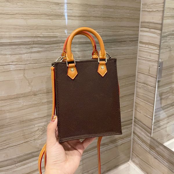 luxury designer bag shoulder handbags l quality high fashion women wallets clutch totes crossbody cowhide mini classic old flower sheet musi
luxury designer bag shoulder handbags l quality high fashion women wallets clutch totes crossbody cowhide mini classic old flower sheet musi