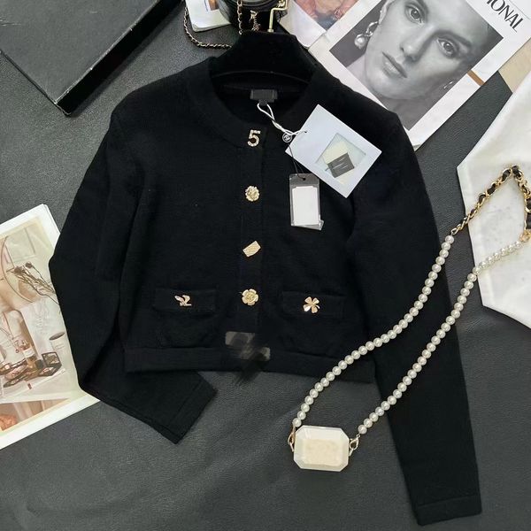 918 l 2022 milan runway autumn sweater long sleeve crew neck cardigan black white red pink womens duiban, White;black
918 l 2022 milan runway autumn sweater long sleeve crew neck cardigan black white red pink womens duiban, White;black