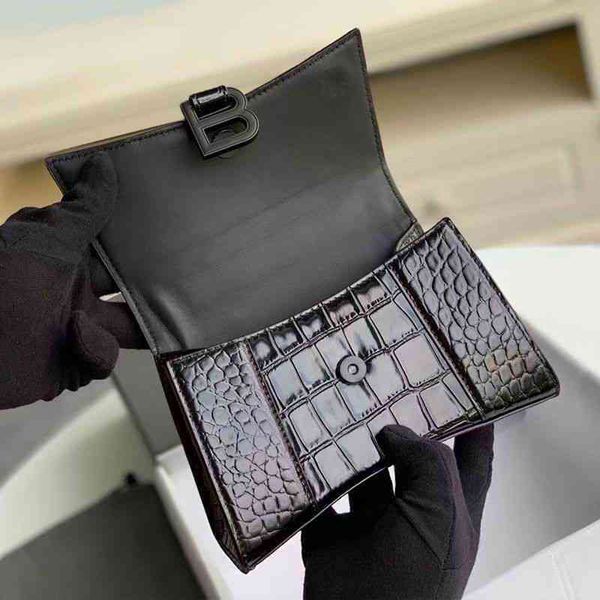 bags designer fashion bbalencaigass handbags 2022 cowhide family women's bag single diagonal crocodile hourglass retro small square
bags designer fashion bbalencaigass handbags 2022 cowhide family women's bag single diagonal crocodile hourglass retro small square