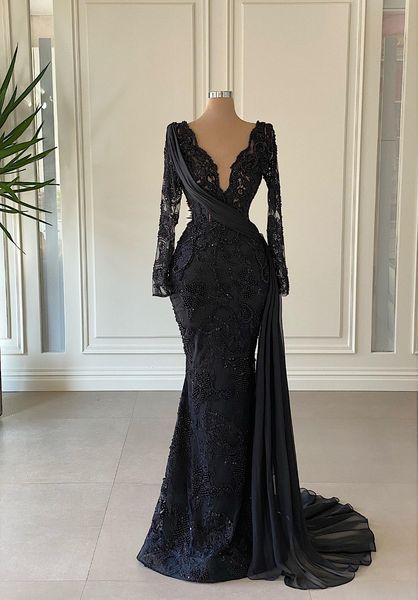 black elegant evening dresses long sleeves v neck lace appliques sequins satin floor length detachable train celebrity plus size party gowns, Black;red
black elegant evening dresses long sleeves v neck lace appliques sequins satin floor length detachable train celebrity plus size party gowns, Black;red