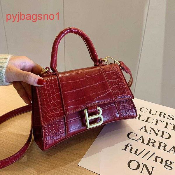 hourglass bag balencig shoulder bags online shop women's new style crocodile shoulder bag c1tc
hourglass bag balencig shoulder bags online shop women's new style crocodile shoulder bag c1tc