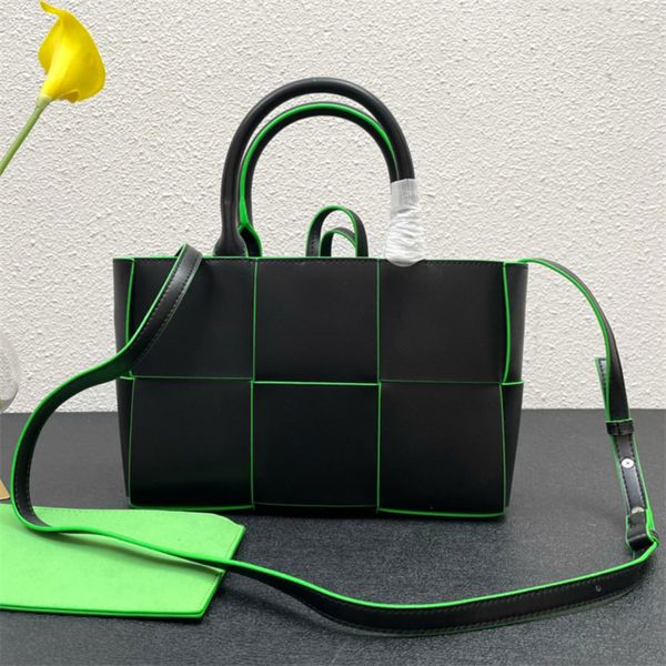 evening bags arco small tote bag intreccio grained leather designer leather string closure handbag bonded suede lining women shoulder bags
evening bags arco small tote bag intreccio grained leather designer leather string closure handbag bonded suede lining women shoulder bags