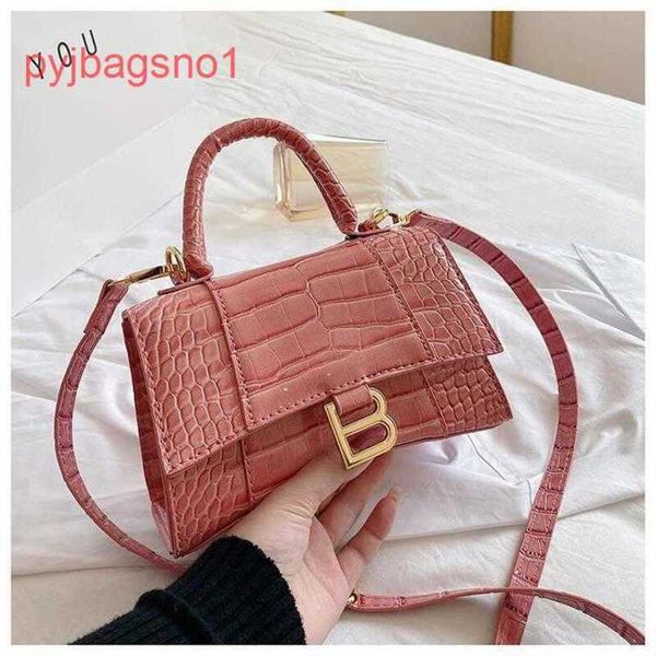 hourglass bag balencig shoulder bags online shop net red small black 2022 new women's leisure one messenger bl 5e7x
hourglass bag balencig shoulder bags online shop net red small black 2022 new women's leisure one messenger bl 5e7x
