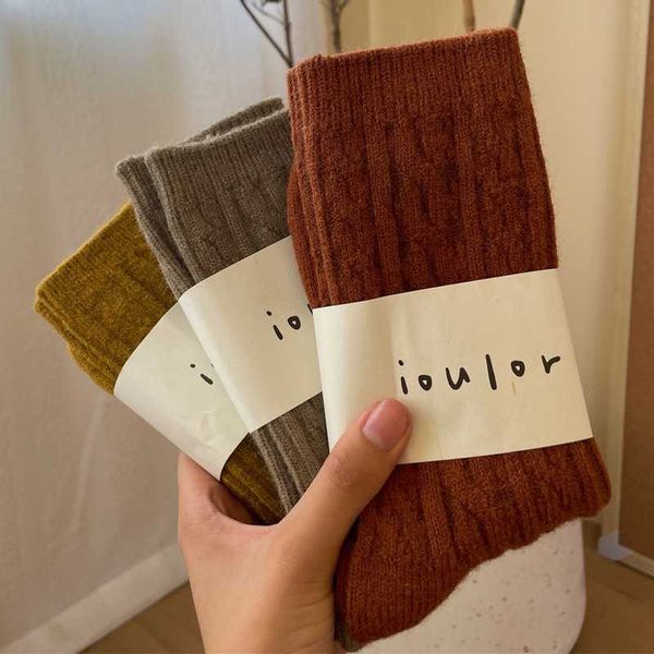 1pc socks hosiery new fashion solid 9% wool women winter thicken warm cashmere woolen woman japanese style harajuku thermal long y2209, Black;white
1pc socks hosiery new fashion solid 9% wool women winter thicken warm cashmere woolen woman japanese style harajuku thermal long y2209, Black;white