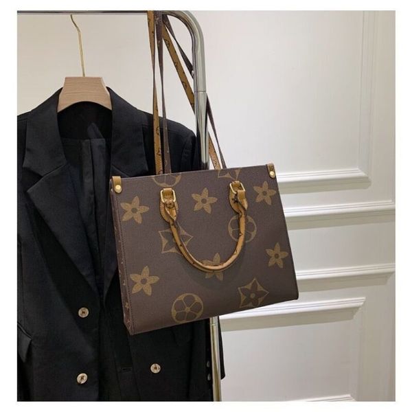 fashion bag designer handbag luxury high-women's shoulder bag patent leather diamond evening wear cross frame
fashion bag designer handbag luxury high-women's shoulder bag patent leather diamond evening wear cross frame