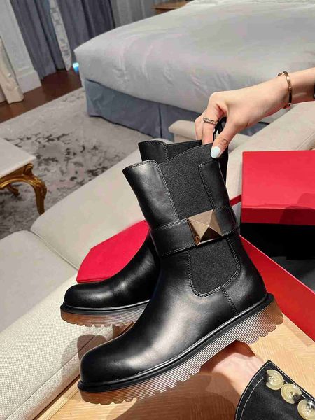 luxury new womens rivet boots ankle autumn winter martin knight slip on motorcycle with brand logo, Black
luxury new womens rivet boots ankle autumn winter martin knight slip on motorcycle with brand logo, Black