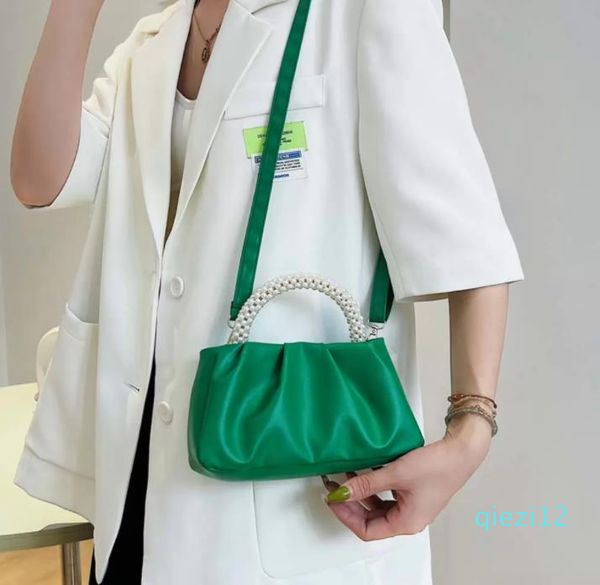 evening bags fashion women shoulder bag pleated cloud messenger bags pu leather solid pearl
evening bags fashion women shoulder bag pleated cloud messenger bags pu leather solid pearl