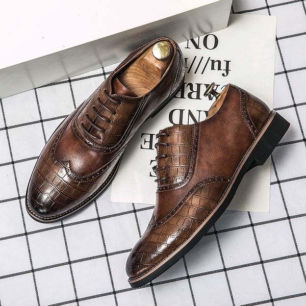 fashion oxford shoes men shoes solid color crocodile pattern pu bullock splicing lace up business casual wedding party daily ad220, Black
fashion oxford shoes men shoes solid color crocodile pattern pu bullock splicing lace up business casual wedding party daily ad220, Black