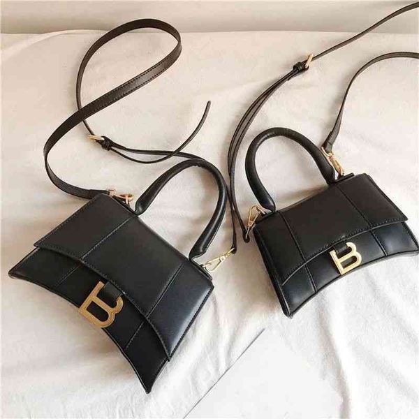 leather designer balenciga handbag women's bag 2022 fashion niche foreign style hourglass high texture one sho
leather designer balenciga handbag women's bag 2022 fashion niche foreign style hourglass high texture one sho