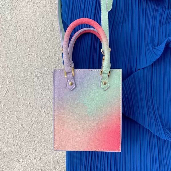 2022fashion luxurys tote bags designers mini handbag ladies shoulder bag evening cross body purses all-match very beautiful, Black;red
2022fashion luxurys tote bags designers mini handbag ladies shoulder bag evening cross body purses all-match very beautiful, Black;red