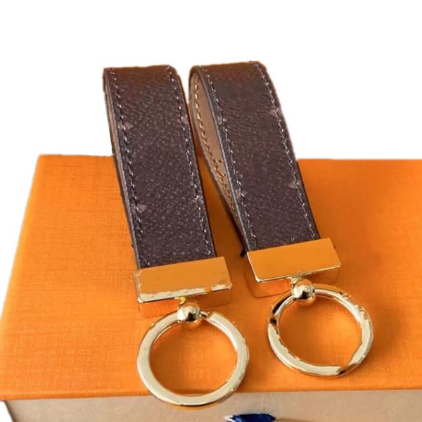 new keychain brand designer key chain mens luxury car keyring womens buckle keychains handmade leather men women bags pendant accessories mu, Silver
new keychain brand designer key chain mens luxury car keyring womens buckle keychains handmade leather men women bags pendant accessories mu, Silver
