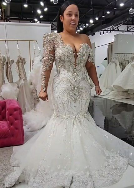 2022 mermaid wedding dresses luxury sheer long sleeves off shoulder illusion lace appliques crystal beaded flowers bridal wedding gowns eleg, White
2022 mermaid wedding dresses luxury sheer long sleeves off shoulder illusion lace appliques crystal beaded flowers bridal wedding gowns eleg, White